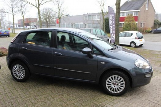 Fiat Punto Evo - 1.4 77PK Airco, Trekhaak, Usb, Mistlamp - 1