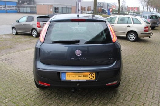 Fiat Punto Evo - 1.4 77PK Airco, Trekhaak, Usb, Mistlamp - 1