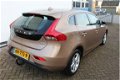 Volvo V40 - 2.0 D2 Summum Business - 1 - Thumbnail