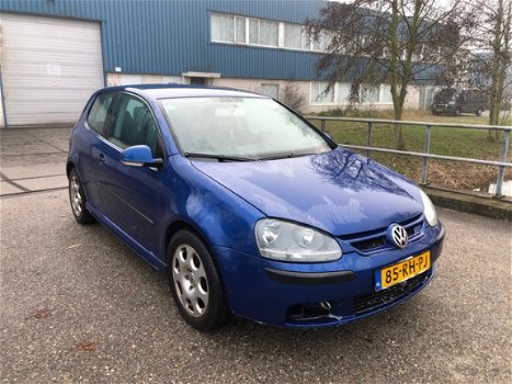 Volkswagen Golf - 1.6 FSI Turijn Motor defect HANDEL/EXPORT - 1