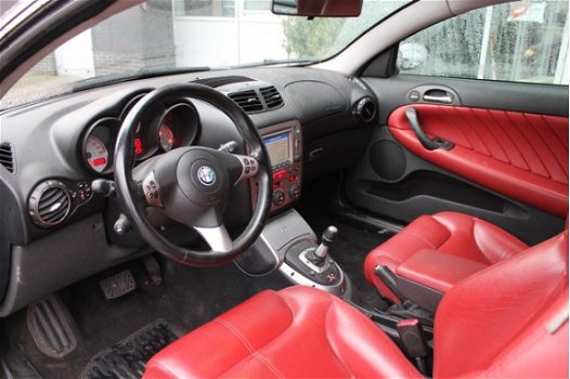 Alfa Romeo GT - 2.0 JTS SeleSpeed, Automaat, Leder, Navi, Clima - 1