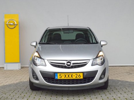 Opel Corsa - 1.4-16V BlitZ Navigatie / Lichtmetalen velgen / Airco / Stoel en stuurverwarming / Half - 1