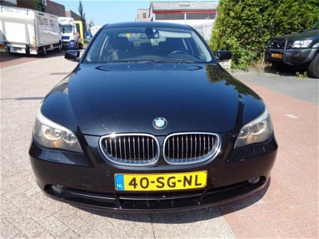 BMW 5-serie - 523i Business Line Navi, Half leder, PDC, Airco, Cruise control - 1