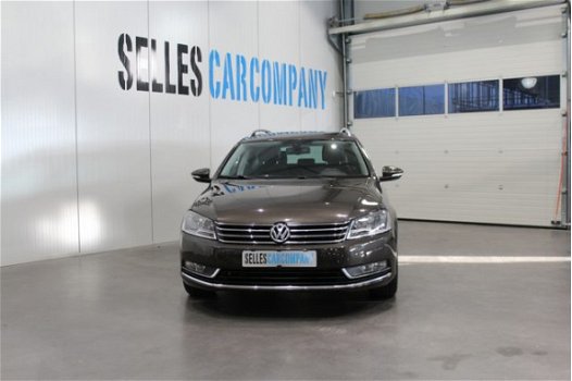 Volkswagen Passat Variant - 2.0 TDI Highline BlueMotion | Leder | Panoramadak | Stoelverwarming | Tr - 1