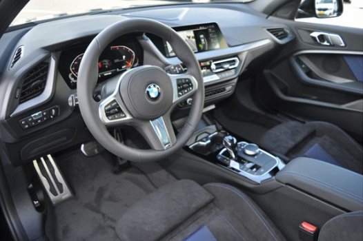 BMW 1-serie - 118i Executive M Sport Aut - 1