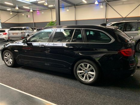 BMW 5-serie Touring - 525d High Executive NAVI LEER XENON LED - 1