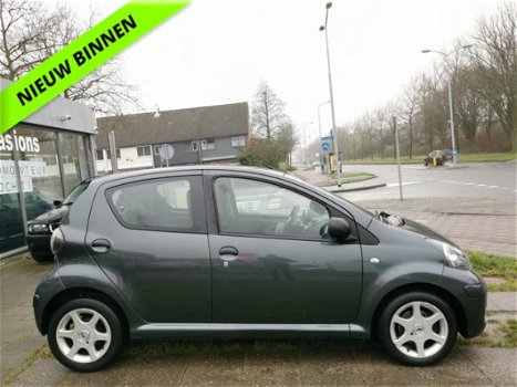 Toyota Aygo - 1.0-12V Comfort Navigator Airco/Navi/El.ramenNAP/APK - 1