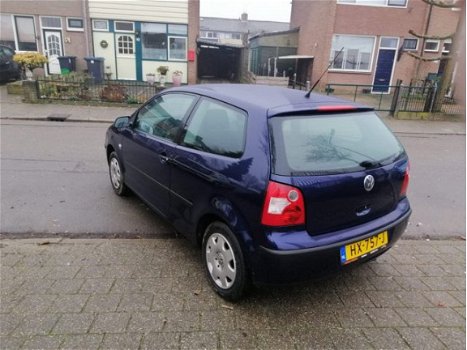 Volkswagen Polo - 1.2 NIEUWE APK - WEINIG KM - AIRCO - 1