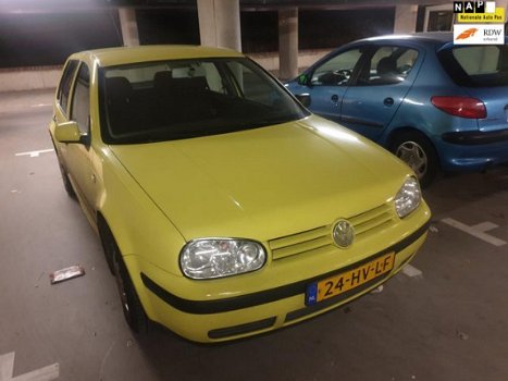 Volkswagen Golf - 1.9 SDI - 1