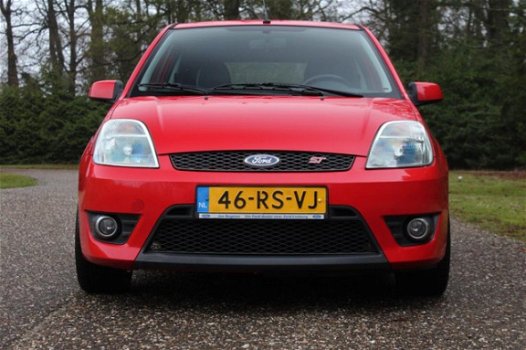 Ford Fiesta - 2.0-16V ST 167pk Rood Recaro Airco NAP - 1