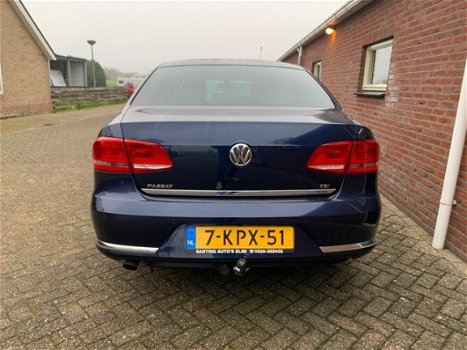 Volkswagen Passat - 1.4 TSI Highline BlueMotion Navi Clima Leer - 1