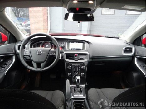 Volvo V40 - 1.5 T2 Kinetic 90kw airco navi - 1