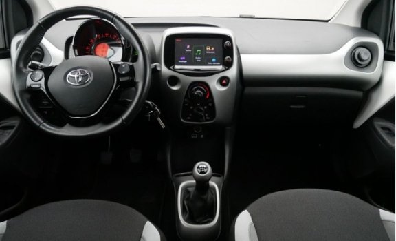 Toyota Aygo - 1.0 VVT-i X-Play, Airconditioning, Bluetooth, Achteruitrijcamera - 1