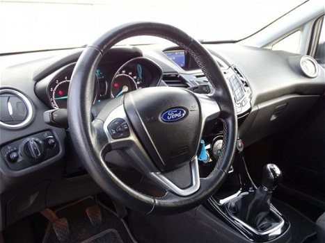 Ford Fiesta - 100PK 5D | Climate control | Parkeersensoren | Getint glas | Bluetooth - 1