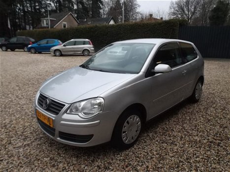 Volkswagen Polo - 1.2 Optive airco nieuwe apk 30-01-2021 zeer goed onderhouden en zeer mooi - 1