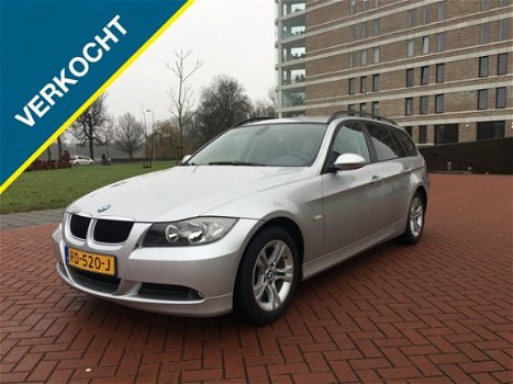 BMW 3-serie Touring - 318i High Executive - 1