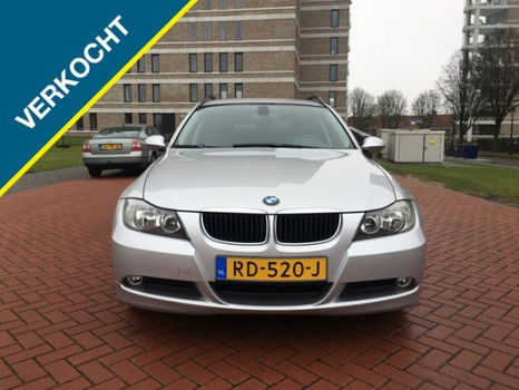 BMW 3-serie Touring - 318i High Executive - 1