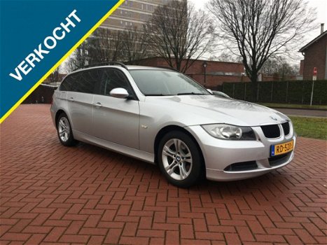 BMW 3-serie Touring - 318i High Executive - 1