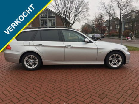 BMW 3-serie Touring - 318i High Executive - 1