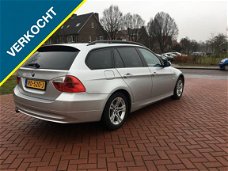 BMW 3-serie Touring - 318i High Executive