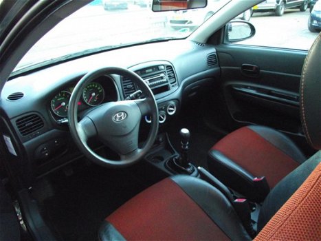 Hyundai Accent - 1.4i Dynamic First Edition - 1