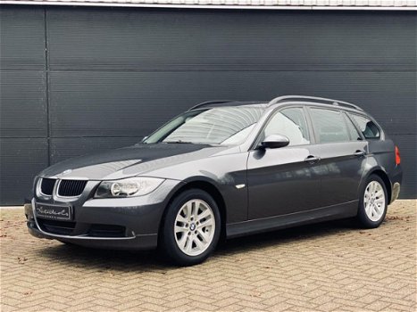 BMW 3-serie Touring - 318i High Executive PANORAMADAK navigatie LMV BOMVOL - 1