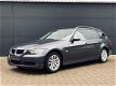 BMW 3-serie Touring - 318i High Executive PANORAMADAK navigatie LMV BOMVOL - 1 - Thumbnail