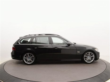 BMW 3-serie Touring - 325i M-pakket Panodak | Automaat | Vol opties | OrigNL | 18inch M-wielen | Top - 1
