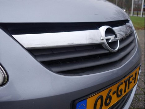 Opel Corsa - 1.4-16V 3Drs Cosmo ECC Elektrisch Schuifkanteldak Parkpilot Afn.Trekhaak Cruisecontrol - 1