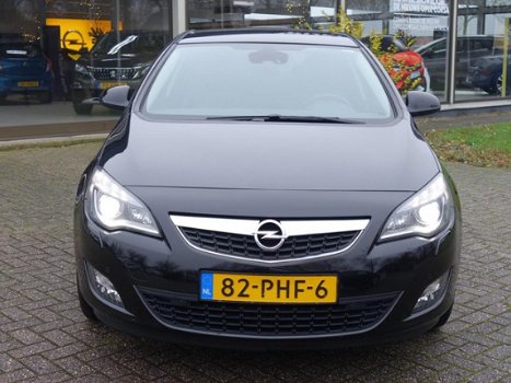 Opel Astra - 2.0 CDTI 160pk Cosmo Executive Leder Ecc Navi Trekhaak Xenon LM Velgen - 1