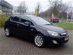 Opel Astra - 2.0 CDTI 160pk Cosmo Executive Leder Ecc Navi Trekhaak Xenon LM Velgen - 1 - Thumbnail