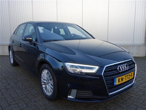 Audi A3 Sportback - 1.6 TDI Sport nieuw model Sport-zetels LED Parksens - 1