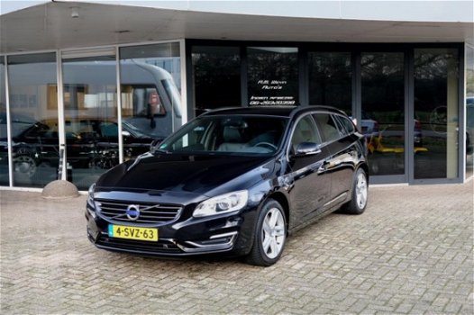 Volvo V60 - D6 AWD Plugin-Hybrid Summum - 1