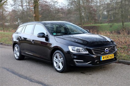 Volvo V60 - D6 AWD Plugin-Hybrid Summum - 1