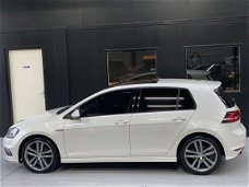 Volkswagen Golf - 1.6 TDI DSG R-Line Highline