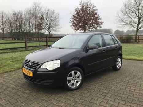 Volkswagen Polo - 1.2-12V Comfortline * Cruise * Airco * Stoelverw * Apk tot 06-2021 - 1