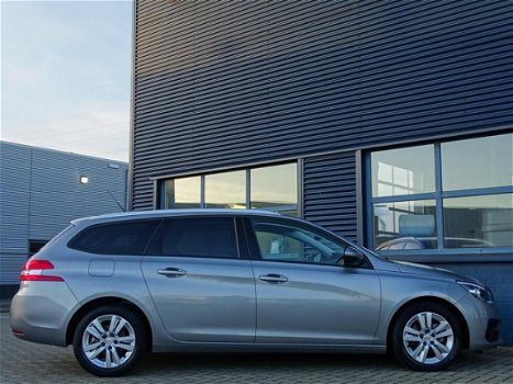 Peugeot 308 - 1.6 BLUEHDI 120PK BLUE LEASE EXECUTIVE, NAVIGATIE, BLUETOOTH, PANORAMADAK - 1