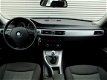 BMW 3-serie - 320i Executive *Klimaatreg*Parkeersens.*Trekhaak - 1 - Thumbnail