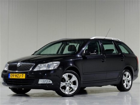 Skoda Octavia Combi - 1.8 TSI Elegance Business Line *Navigatie*Klimaatreg.*Parkeersens - 1