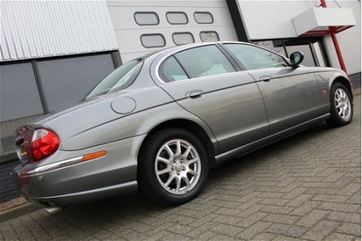 Jaguar S-type - 2.5 V6 Executive Automaat *Leder*NAVI*PDC*NAP - 1