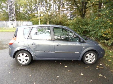 Renault Scénic - 2.0-16V Privilège Luxe - 1