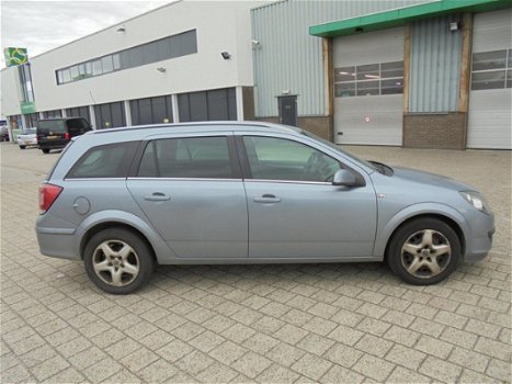 Opel Astra - 1.3 CDTi Executive - 1