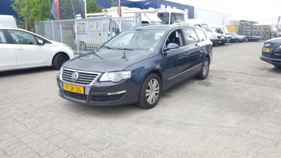 Volkswagen Passat Variant - 2.0 TDI Highline xenon - clima - alcantra leder - 1