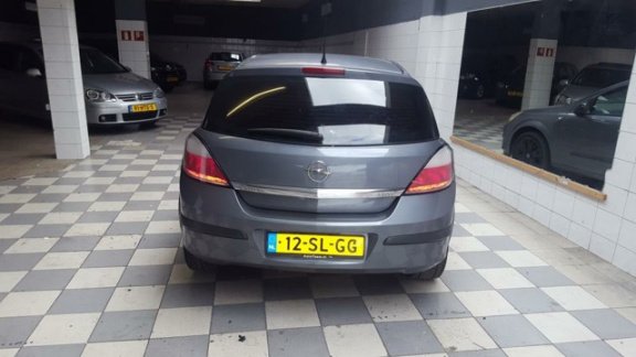 Opel Astra - 1.3 CDTi Executive DISTRIBUTIE DEFECT - 1