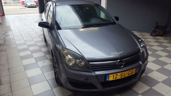 Opel Astra - 1.3 CDTi Executive DISTRIBUTIE DEFECT - 1