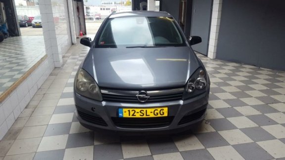 Opel Astra - 1.3 CDTi Executive DISTRIBUTIE DEFECT - 1