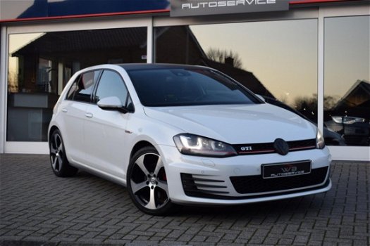 Volkswagen Golf - 2.0 TSI GTI DSG Xenon Discover Pro Navigatie Leer - 1