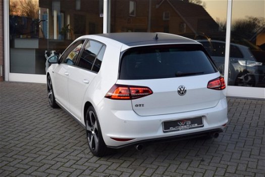 Volkswagen Golf - 2.0 TSI GTI DSG Xenon Discover Pro Navigatie Leer - 1