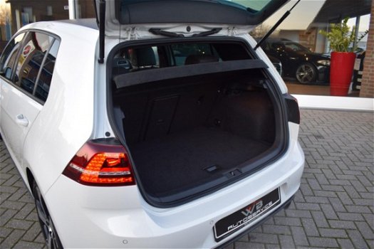 Volkswagen Golf - 2.0 TSI GTI DSG Xenon Discover Pro Navigatie Leer - 1