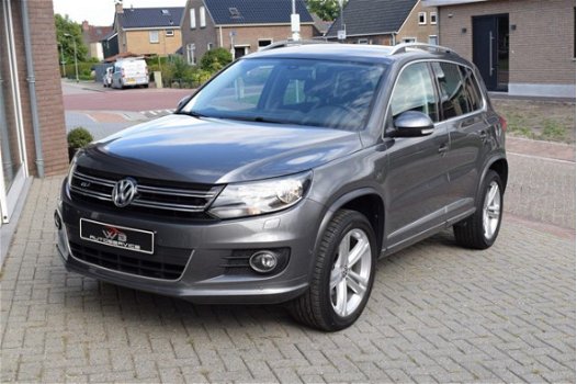 Volkswagen Tiguan - 1.4 TSI R-Line Edition Carplay Navigatie - 1